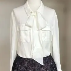 TRU TRUSSARDI ボウタイ付きブラウス 40 ホワイト 日本製 美品
