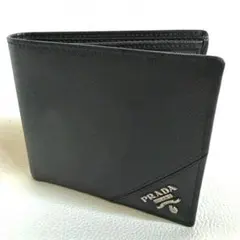プラダ PRADA 二つ折り財布 ブラック コンパクトのサムネイル