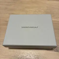 サマンサベガのパスケースが入ってた箱です。