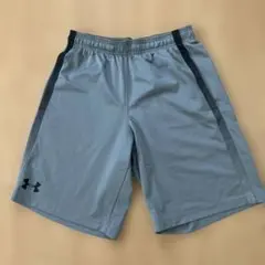 みー様　専用　　美品　UNDER ARMOUR グレーショートパンツ
