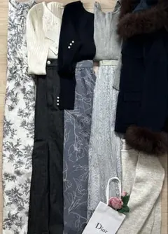 きれいめフェミニン ❤︎ ブルー系　花柄　レース　刺繍　白　紺色　パール　美人百花