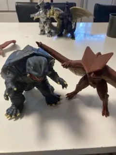 ガメラ、ギャオス　ゴジラシリーズ
