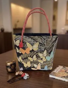 帯リメイク】豪華な刺繍のトートバッグ - メルカリ