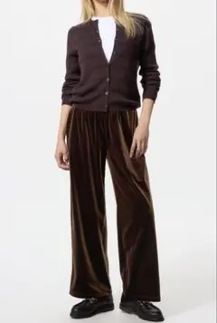 新品【ユニクロ】ソフトベロアイージーパンツ　ブラウン　M