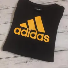 アディダス　Tシャツ