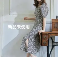 【8/24まで値下げ】herlipto チェリーワンピース 2025 beige 8/24まで値下げ】herlipto チェリーワンピース 2025 beige