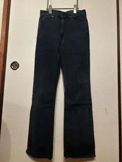 Levi's ダークブルーブーツカットデニム