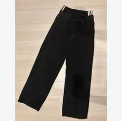 adidas ブラック　デニムパンツ