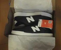 New Balance スニーカー ブラック ホワイトのサムネイル