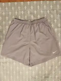訳あり　メンズNIKEショートパンツ　Mサイズ　グレー