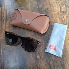 Ray-Ban