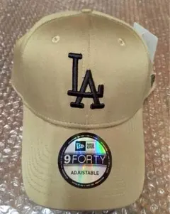 New Era LAロゴBeige色Black刺繍男女用キャップフリ➖サイズ