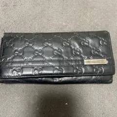 Gucci ブラックレザー 長財布 GGパターン