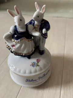 うさぎのオルゴール うさぎの陶器 うさぎの置物 ブルーベルベット