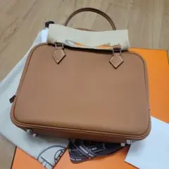 未使用品保護シール付きエルメスHERMES ヴィクトリアⅡ12H ゴールド 