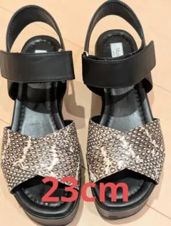 Max Mara サンダル　厚底　23 cm　パイソン柄のサムネイル