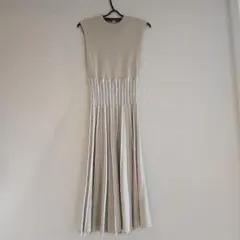 スナイデル　ノースリーブニットワンピース ベージュ
