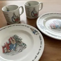 Wedgwood 旧刻印ピーターラビット 食器４点セット