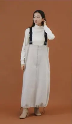 FIKA. Wool-like military jumper skirt