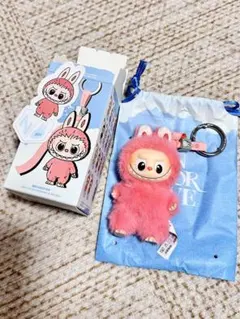 THE MONSTERS PIN FOR LOVEシリーズぬいぐるみ