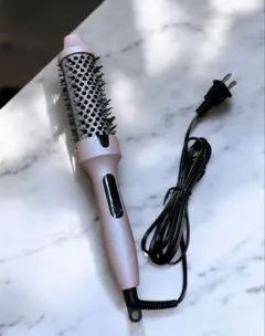 今流行りのカールブラシ アイロンブラシ