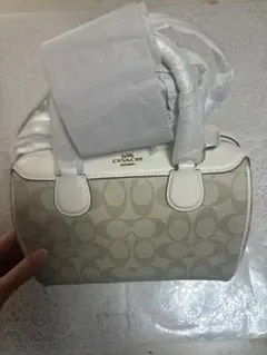 Coach ショルダーバッグ ベージュ ロゴ