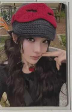 ILLIT bomb イロハ yzy yizhiyu ラキドロ4.0 トレカ