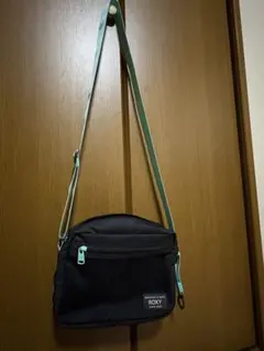 ROXY ロキシー　ブラック ショルダーバッグ