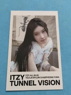ITZY tunnel vision カセットテープ ポラロイド