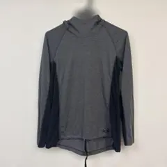 UNDER ARMOUR レディーストレーニングシャツ