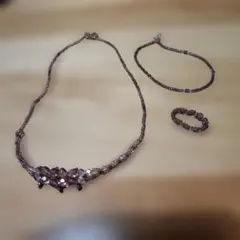 【新品】ハンドメイドビーズ ネックレス・ブレスレット・指輪3点セット ピンク