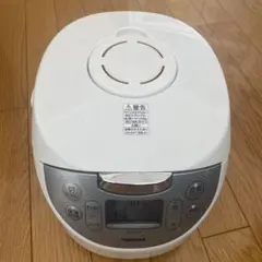 炊飯器 TOSHIBA 3合炊き ホワイト RC-5E7X 2020年製 - メルカリ