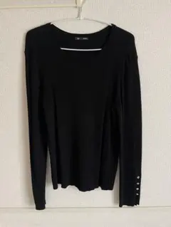 《GU》黒のリブ編み長袖ニット