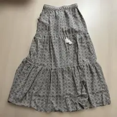 【新品未使用品】ペイズリー柄 ティアード ロングスカート タッセル付きのサムネイル