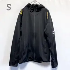 asicsアシックス　ゴールドステージロゴ入り　フード付きパーカー　ブラック　S