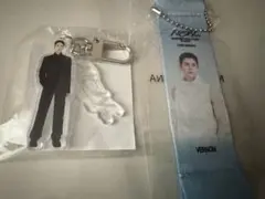 バーノン グラデーションキーホルダーとアクスタキー