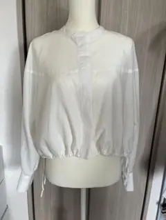 earth 長袖シャツ　ショート丈