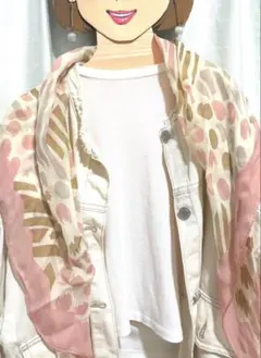 ベージュとピンクのグラデーションスカーフ