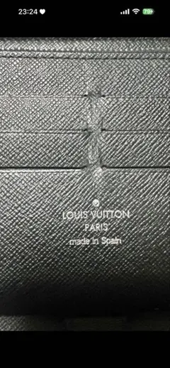 LOUIS VUITTON エピレザー 二つ折り財布 ブラック - メルカリ
