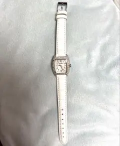 フォリフォリ　腕時計　白　ストーン付き