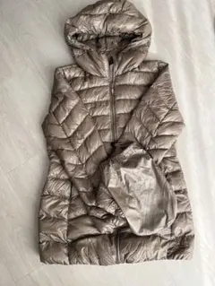 UNIQLOウルトラライトLサイズブラウンベージュ フーテッドハーフコート