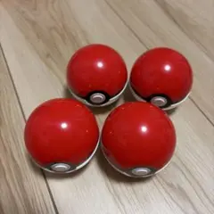 ポケモンボールとフィギュアセット