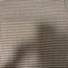ブラウンとホワイトのチェック柄生地