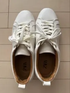 ZARA ホワイト スニーカー