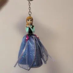 アナ ドレス型キーホルダー