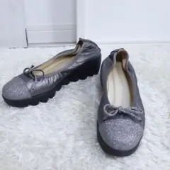 ヒルズアヴェニュー パンプス バレエシューズ ラメ リボン 22.5cm グレーのサムネイル