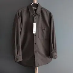 ユニクロU　UNIQLOU ツイルワークオーバーサイズシャツ　オリーブ　Sサイズ