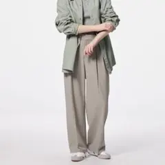 GU タックワイドパンツ