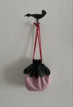 ハンドメイド いちごのカタチの巾着袋