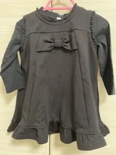 冠婚葬祭　黒ワンピース　黒長袖Tシャツ　女の子